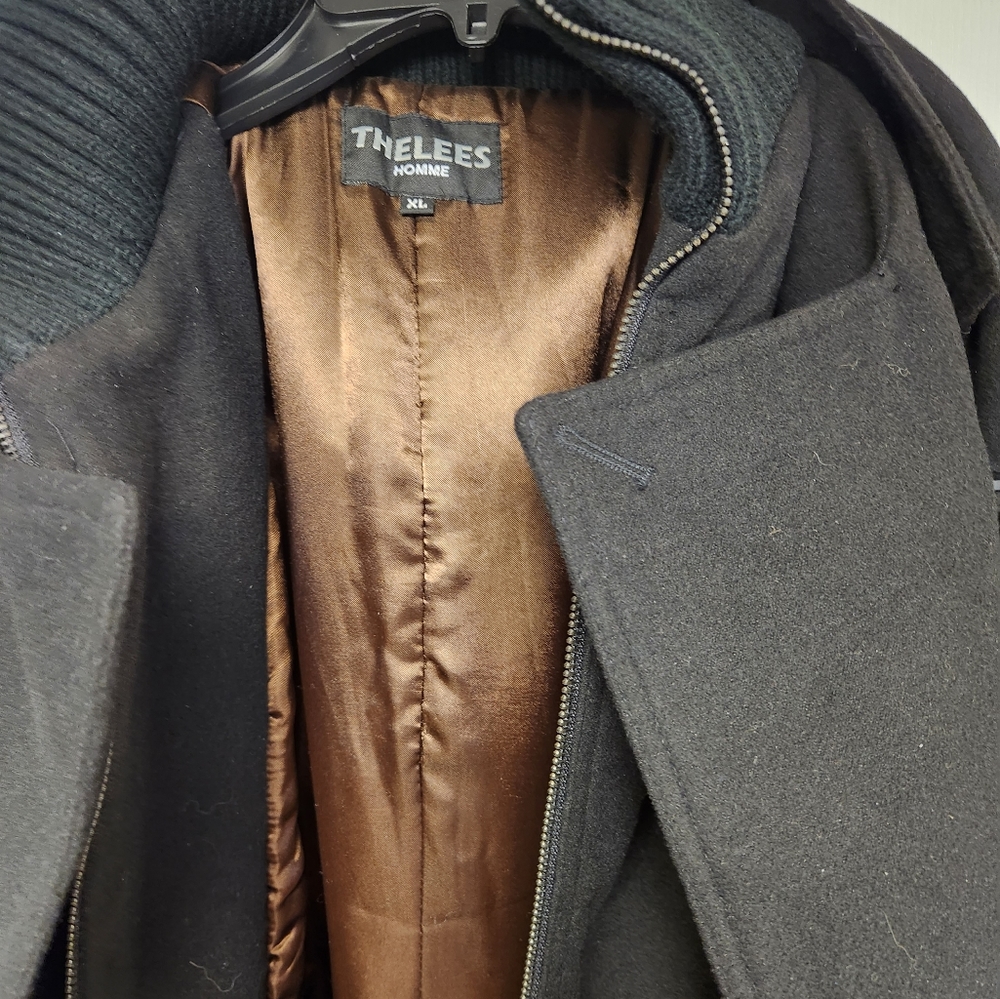 Coat - Picture 3 of 4